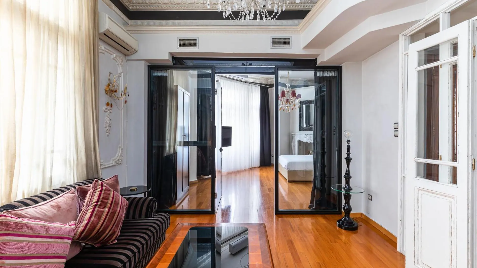 Apartment #Figaro Apt By Halu! Thessaloniki